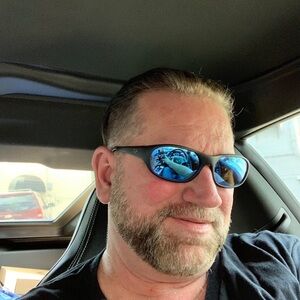 Meet your Posher, Tom